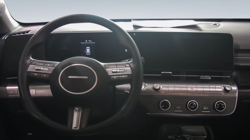 Hyundai Kona Essential 2025 — photo 10