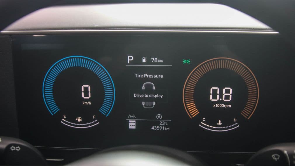 Hyundai Kona Essential 2025 — photo 12