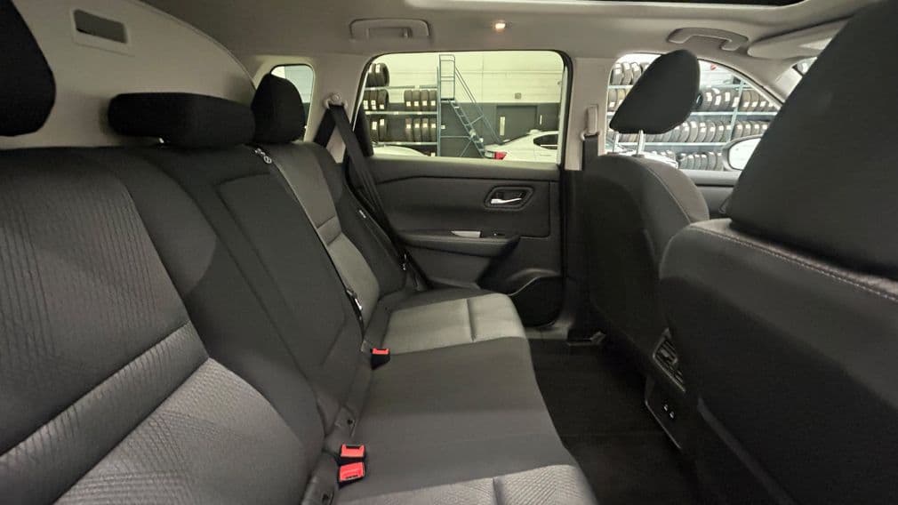 Nissan Rogue SV Moonroof 2024 — photo 13
