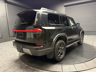 Lexus GX 550 4WD Sport Utility Vehicles 2024 — photo 3