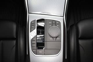 BMW 3 Series 4-door Compact Passenger Car 2025 — photo 20