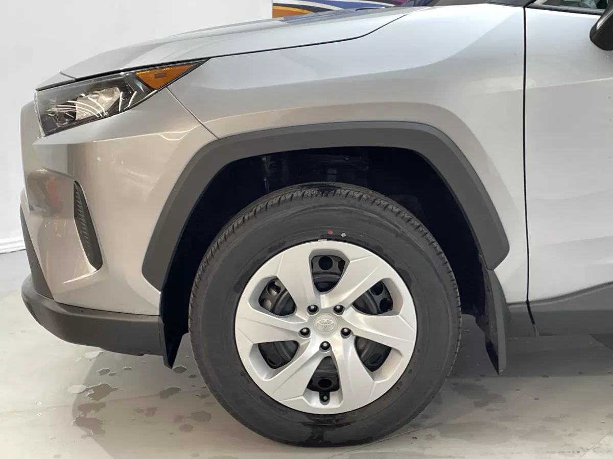 Toyota RAV4 2025 — photo 18