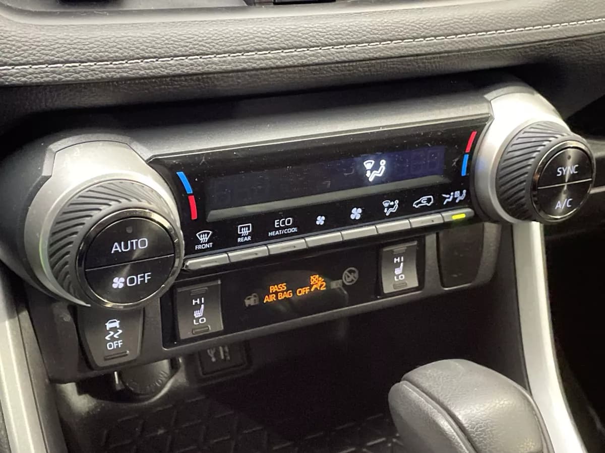 Toyota RAV4 2024 — photo 16