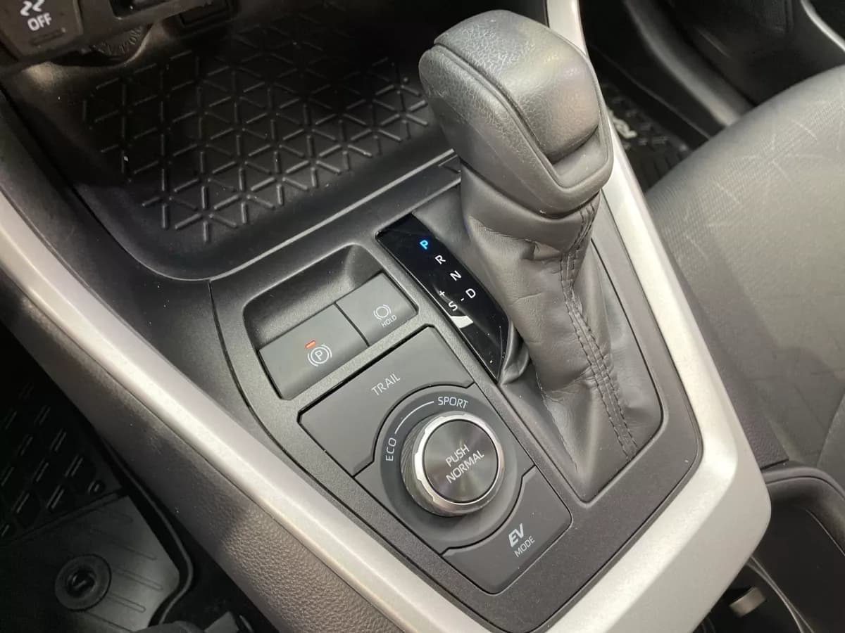 Toyota RAV4 2025 — photo 22