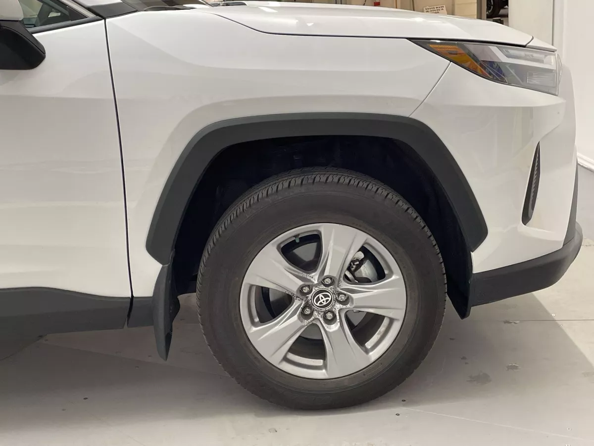 Toyota RAV4 2025 — photo 7