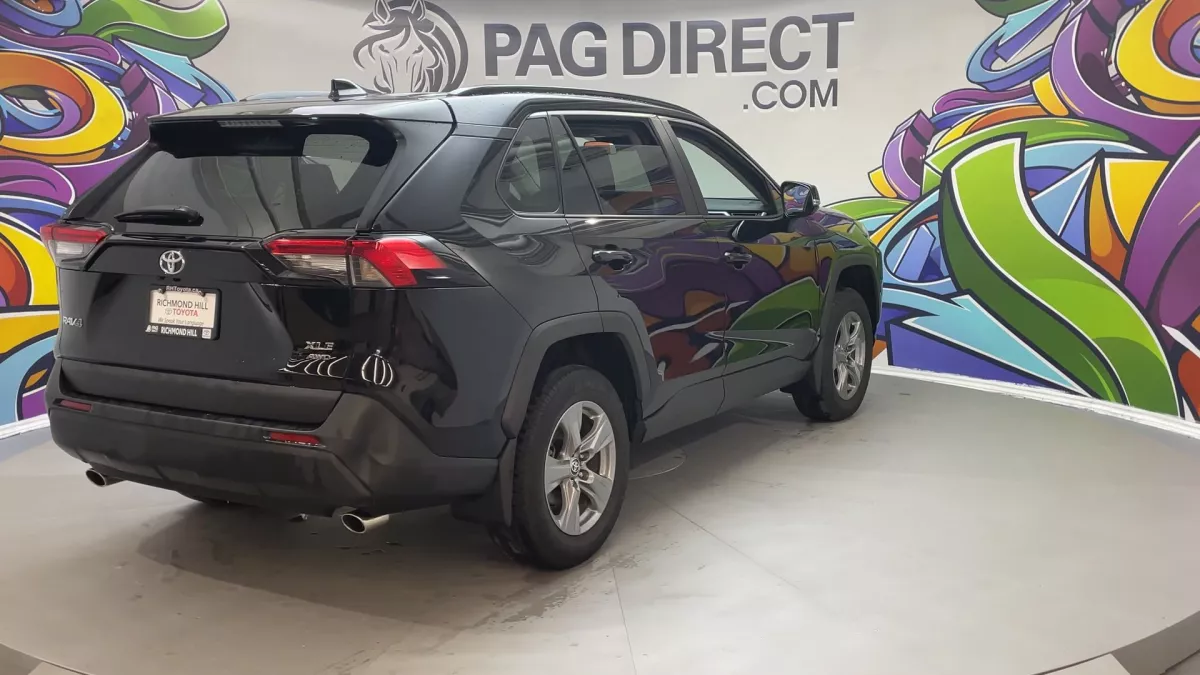 Toyota RAV4 2025 — photo 9