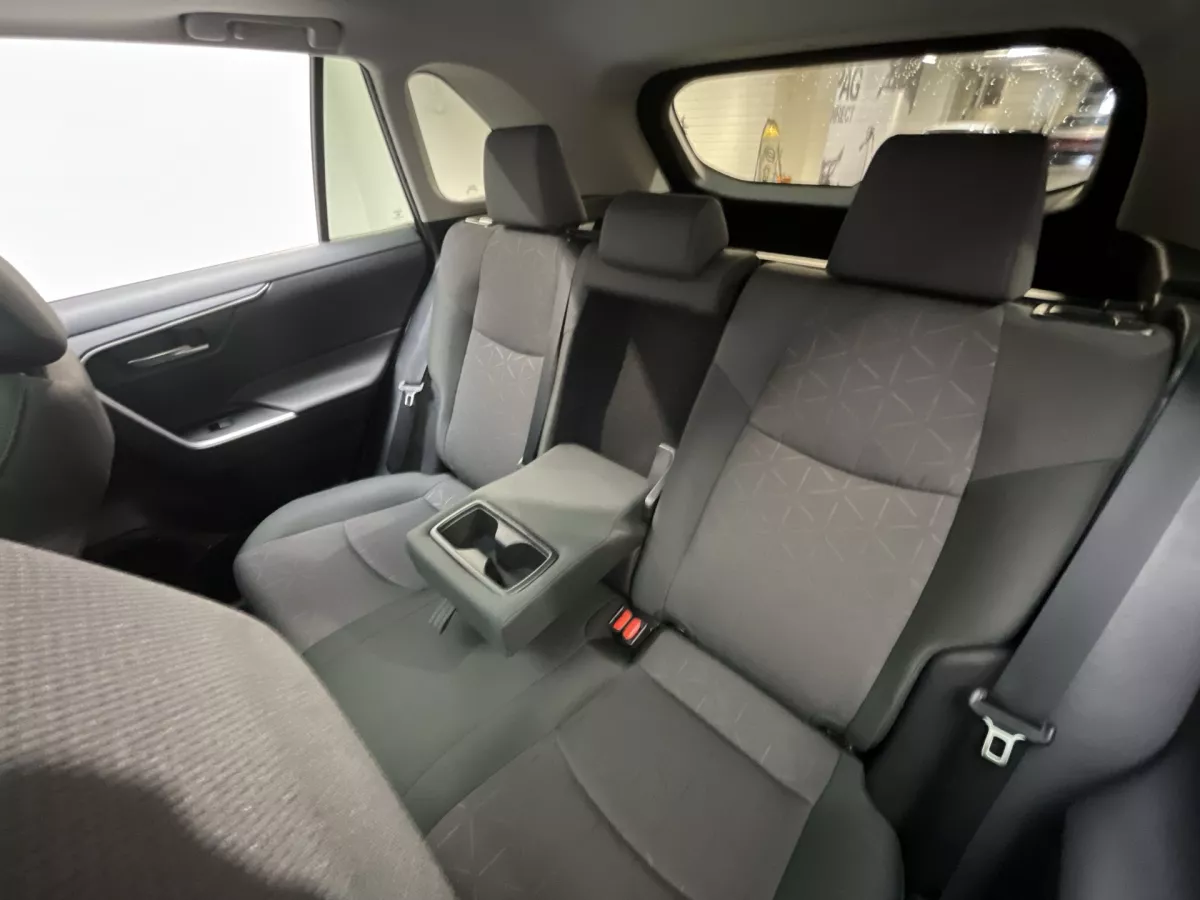 Toyota RAV4 2025 — photo 26