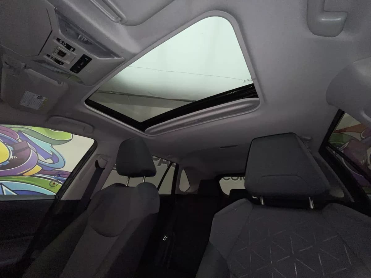 Toyota RAV4 2025 — photo 16