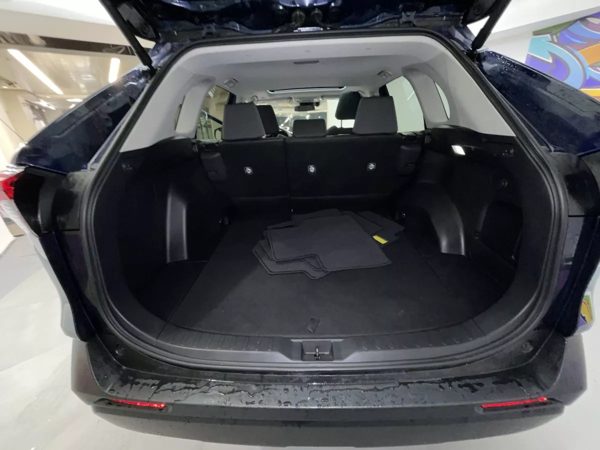 Toyota RAV4 2025 — photo 21
