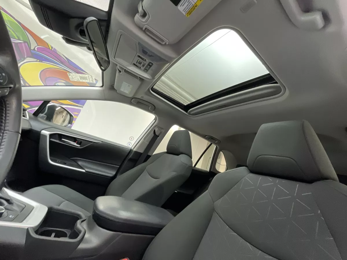 Toyota RAV4 2024 — photo 16