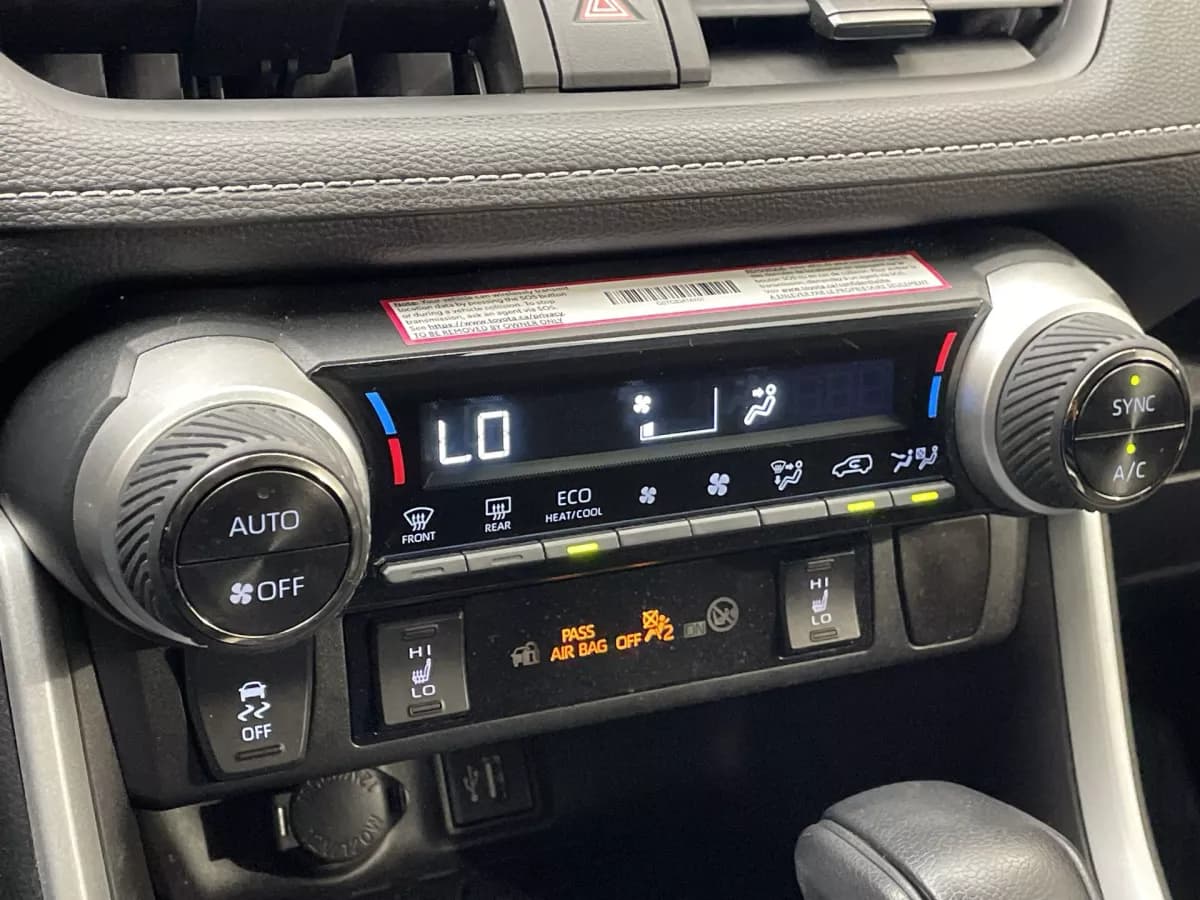 Toyota RAV4 2024 — photo 17