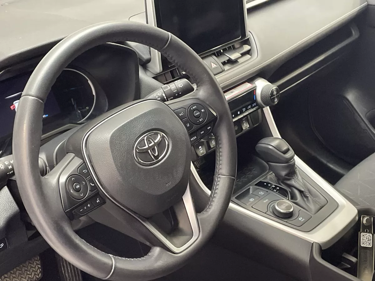 Toyota RAV4 2024 — photo 11