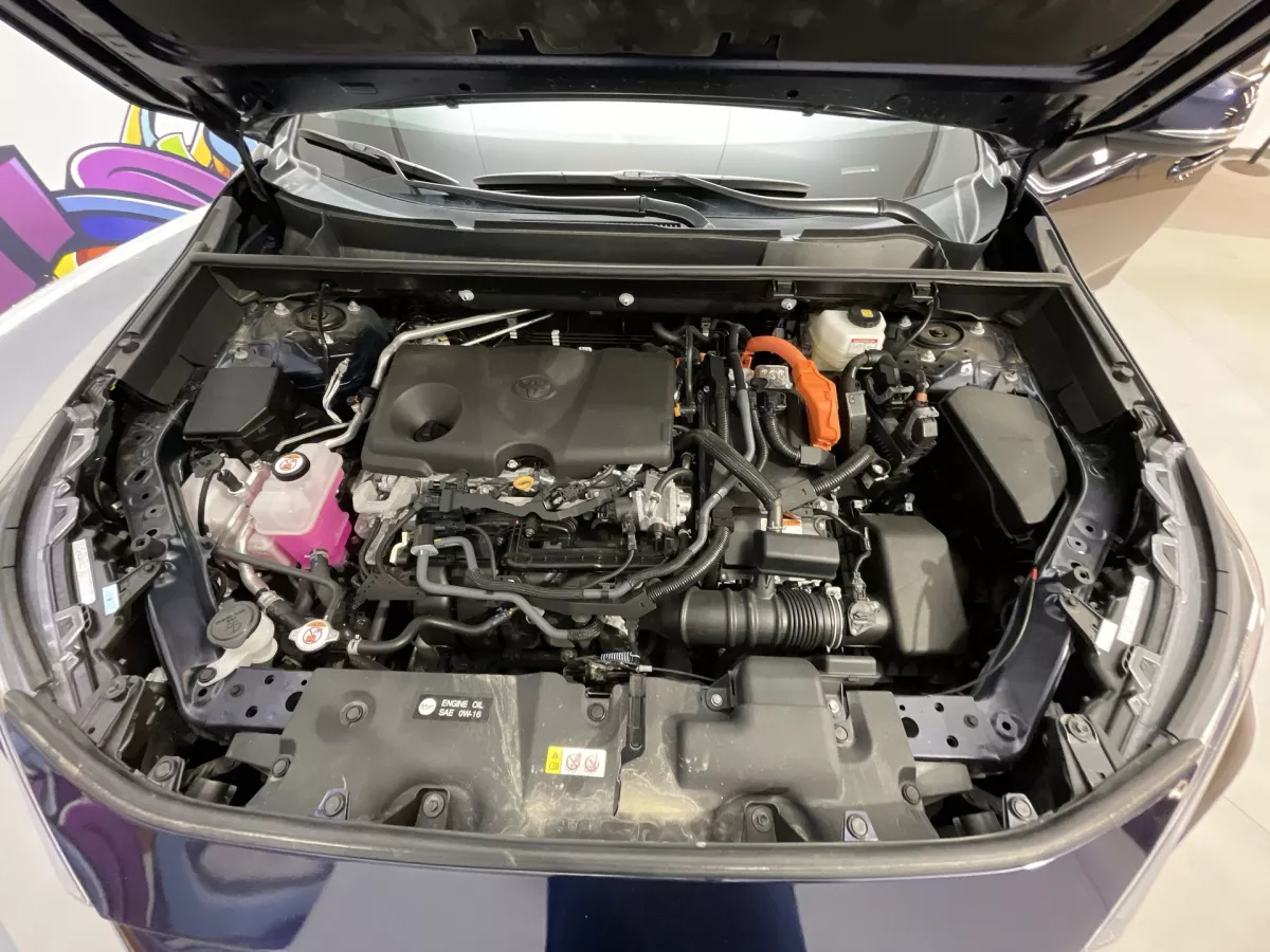 Toyota RAV4 2025 — photo 18
