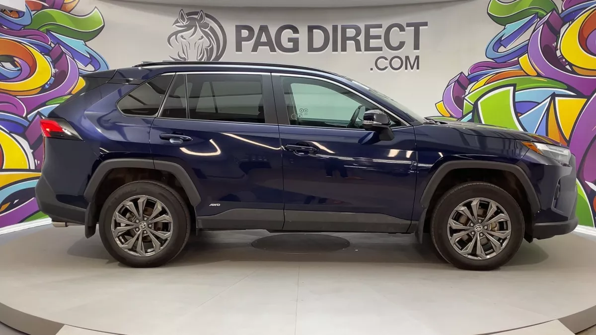 Toyota RAV4 2025 — photo 9