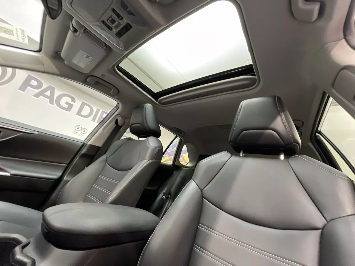 Toyota RAV4 2025 — photo 16