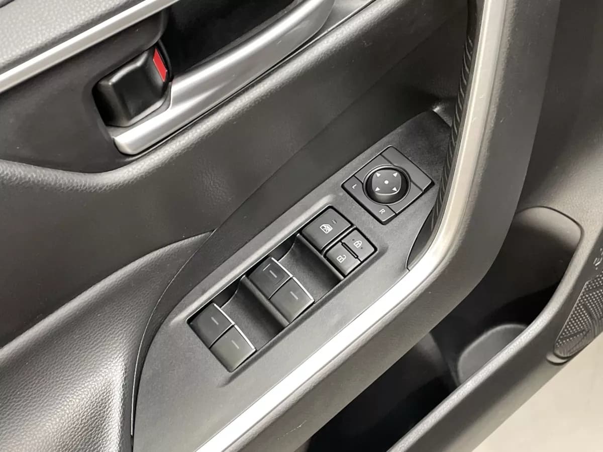 Toyota RAV4 2025 — photo 15