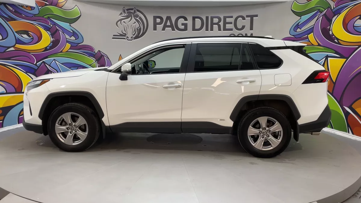 Toyota RAV4 2025 — photo 3