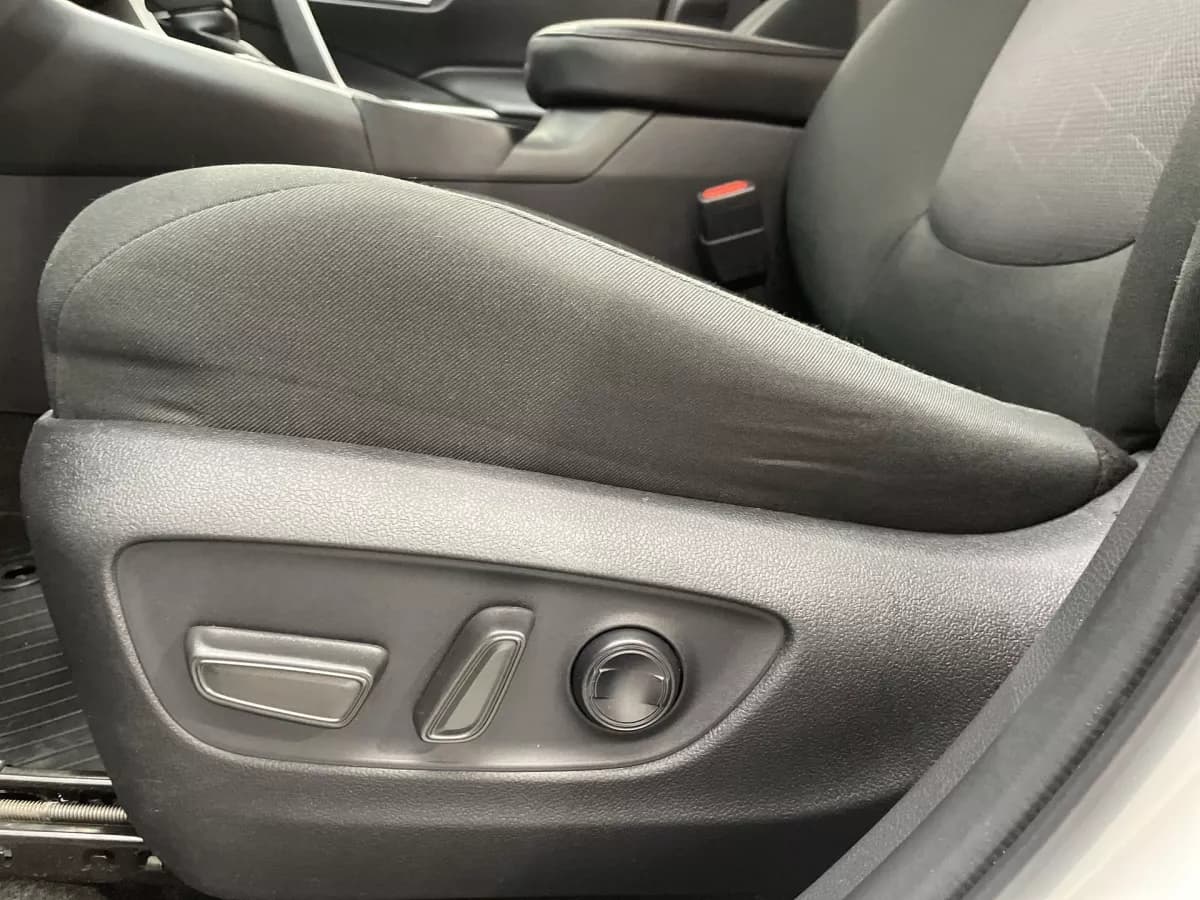 Toyota RAV4 2025 — photo 14