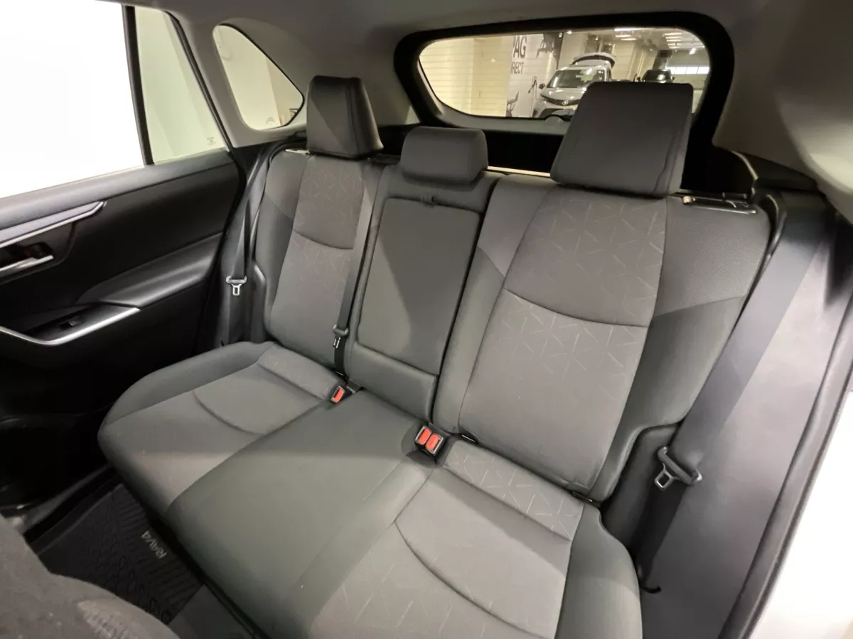 Toyota RAV4 2025 — photo 26