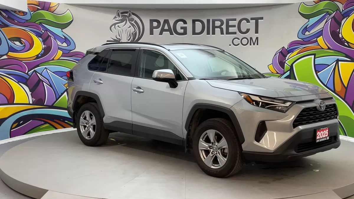 Toyota RAV4 2025 — photo 8
