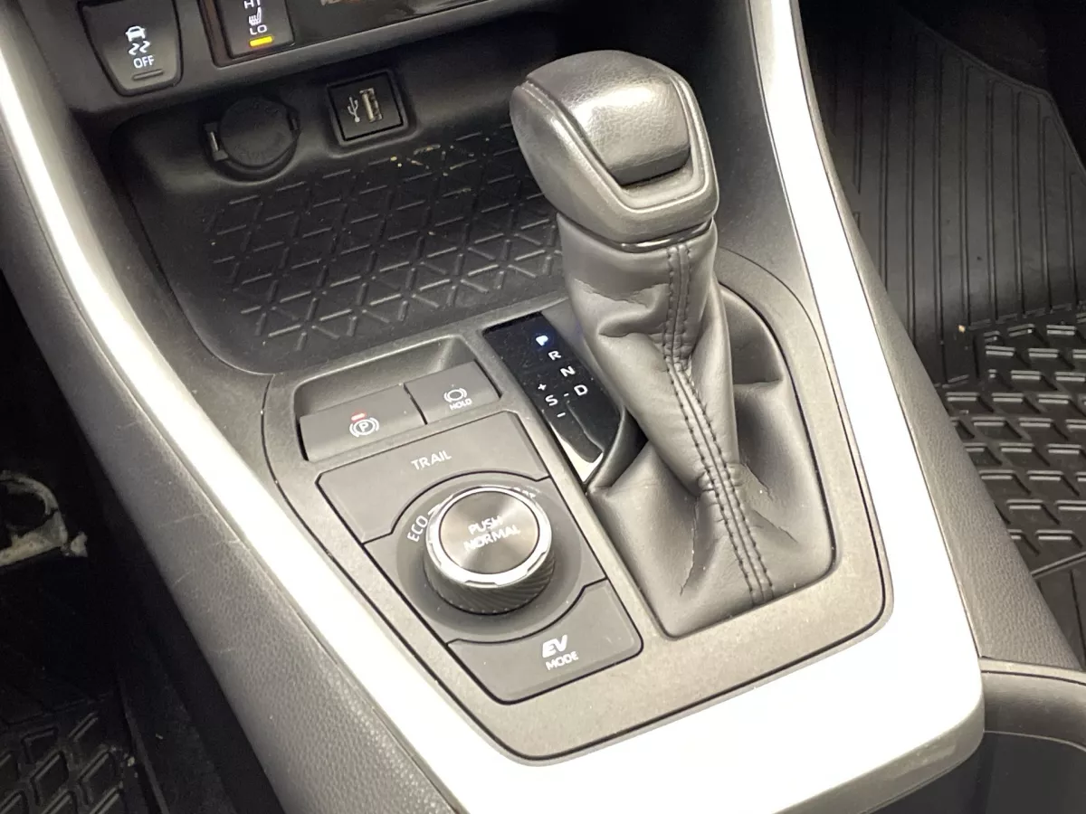 Toyota RAV4 2025 — photo 22