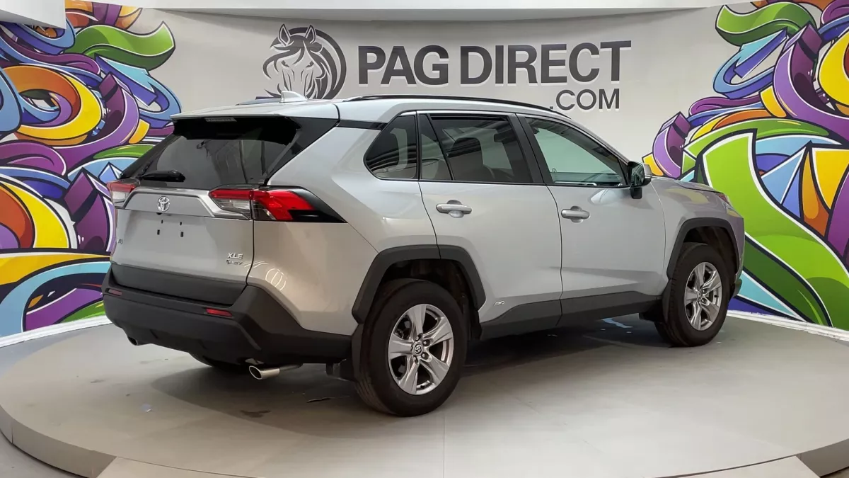 Toyota RAV4 2025 — photo 2