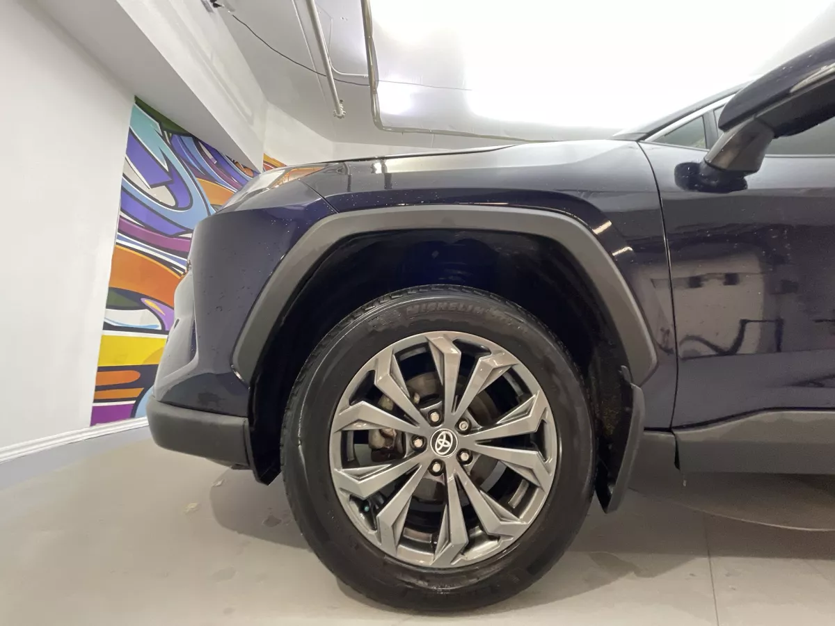 Toyota RAV4 2024 — photo 11
