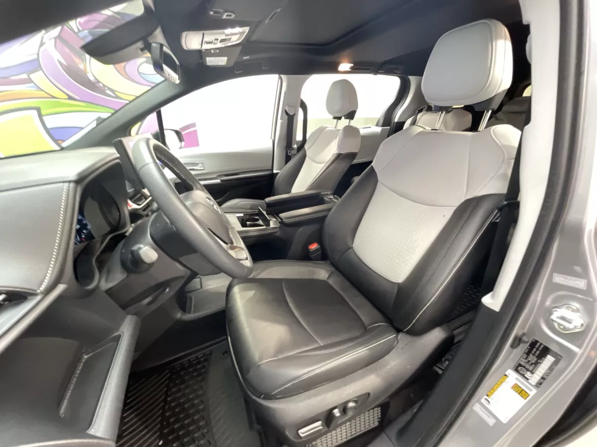 Toyota Sienna 2025 — photo 13