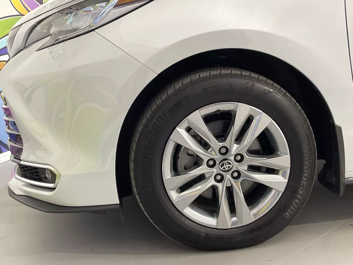 Toyota Sienna 2025 — photo 19
