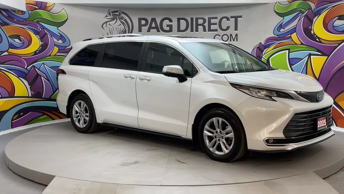 Toyota Sienna 2025 — photo 2