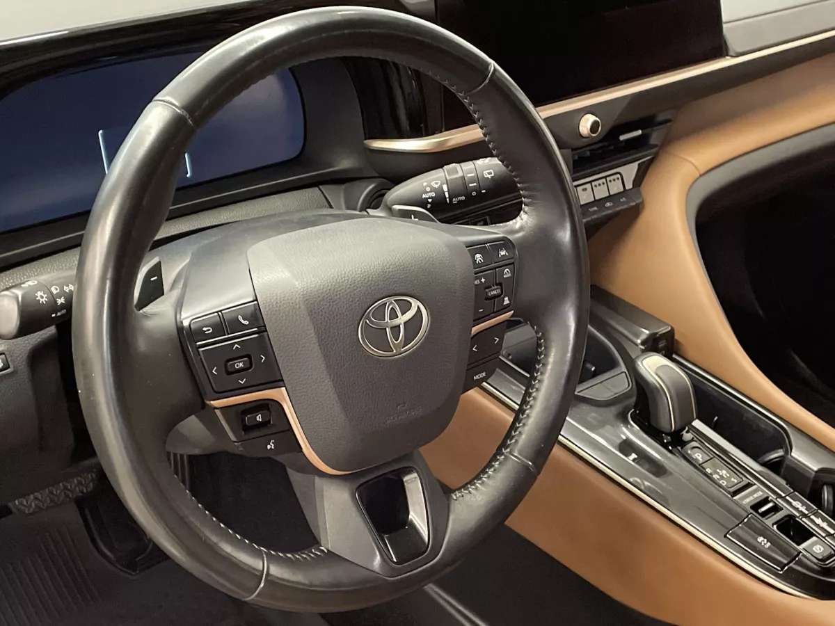 Toyota Crown Signia 2025 — photo 11