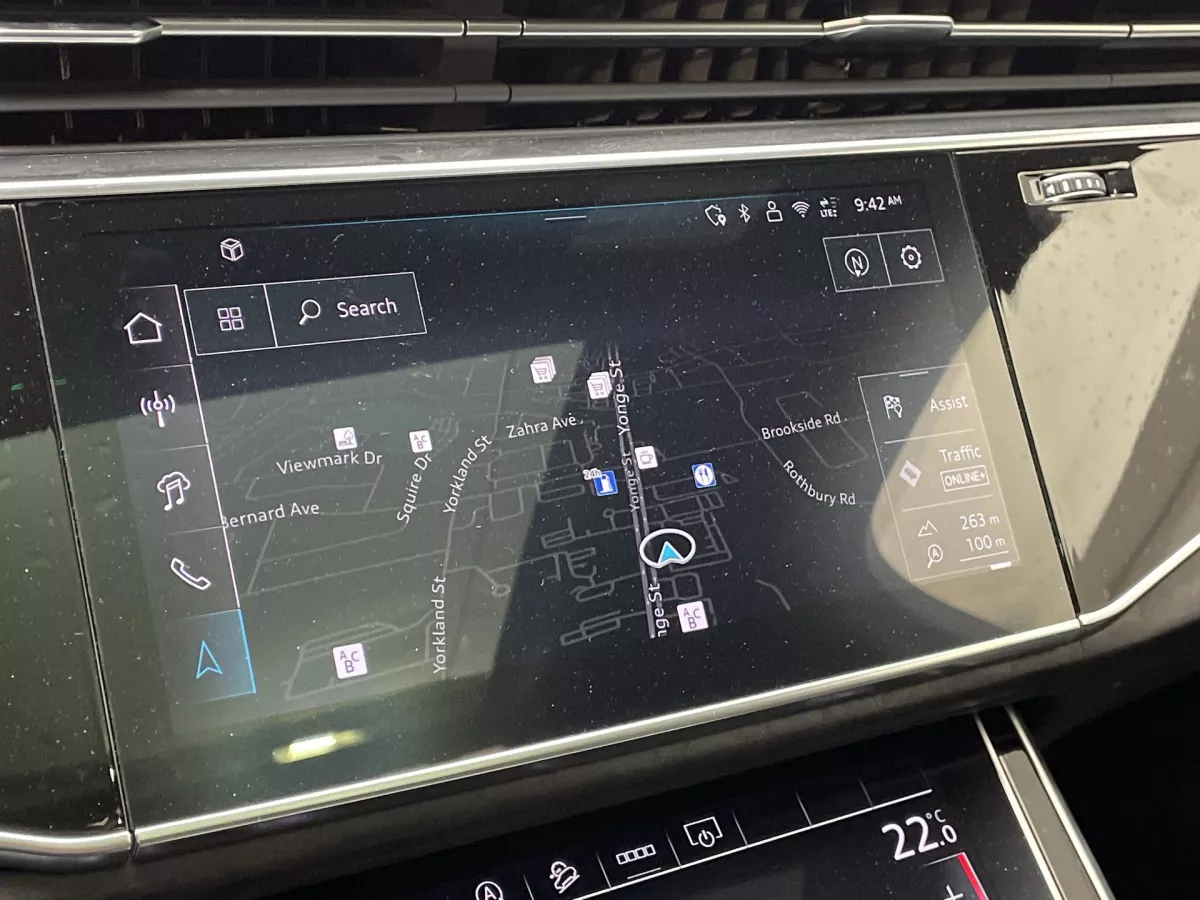 Audi Q7 2025 — photo 20