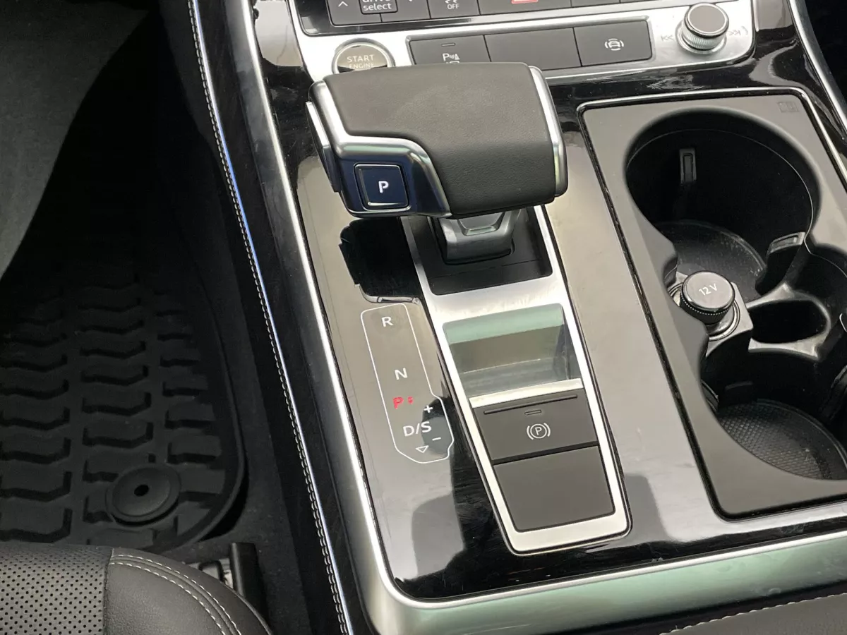Audi Q7 2025 — photo 22