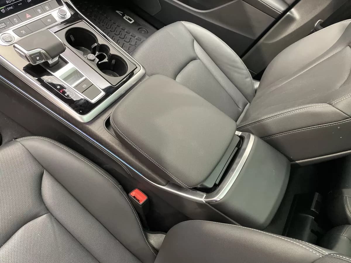 Audi Q7 2025 — photo 23