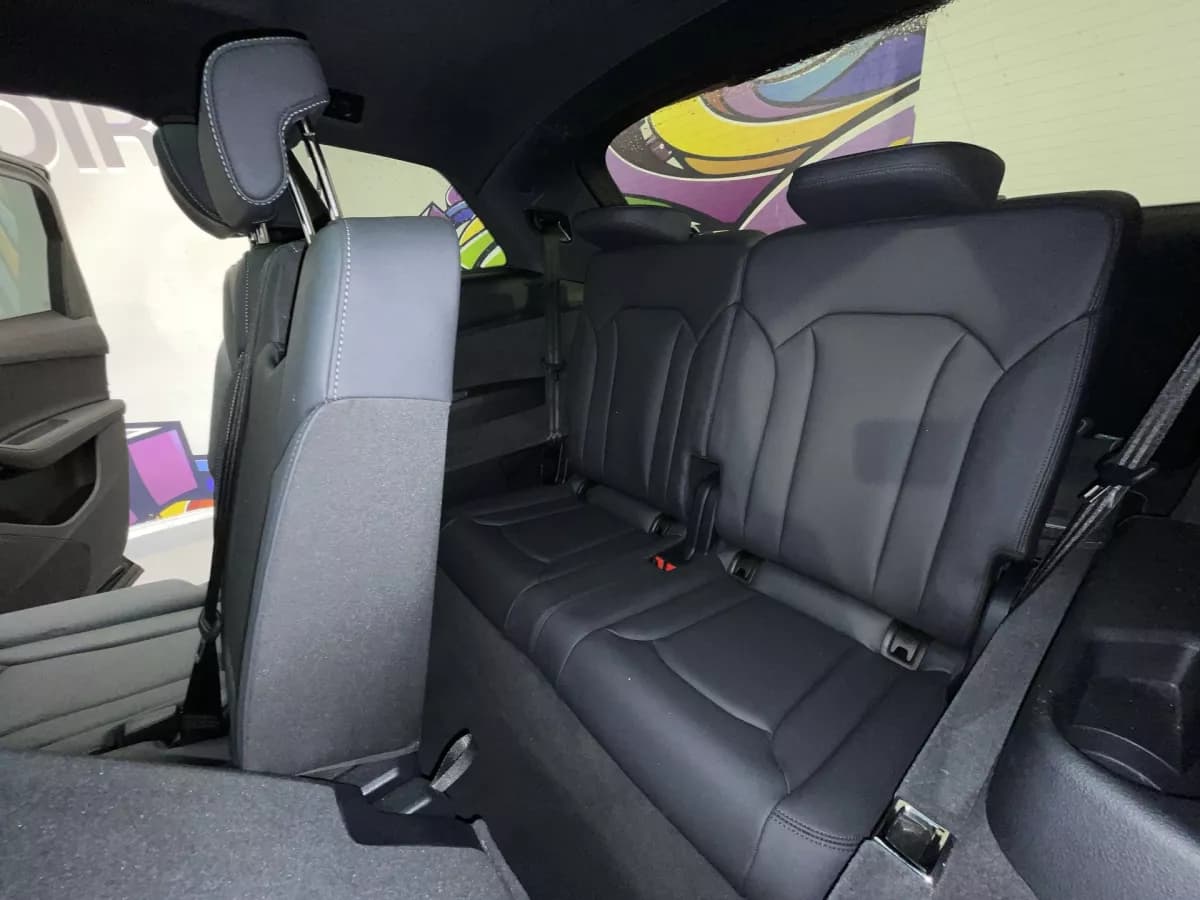 Audi Q7 2025 — photo 26