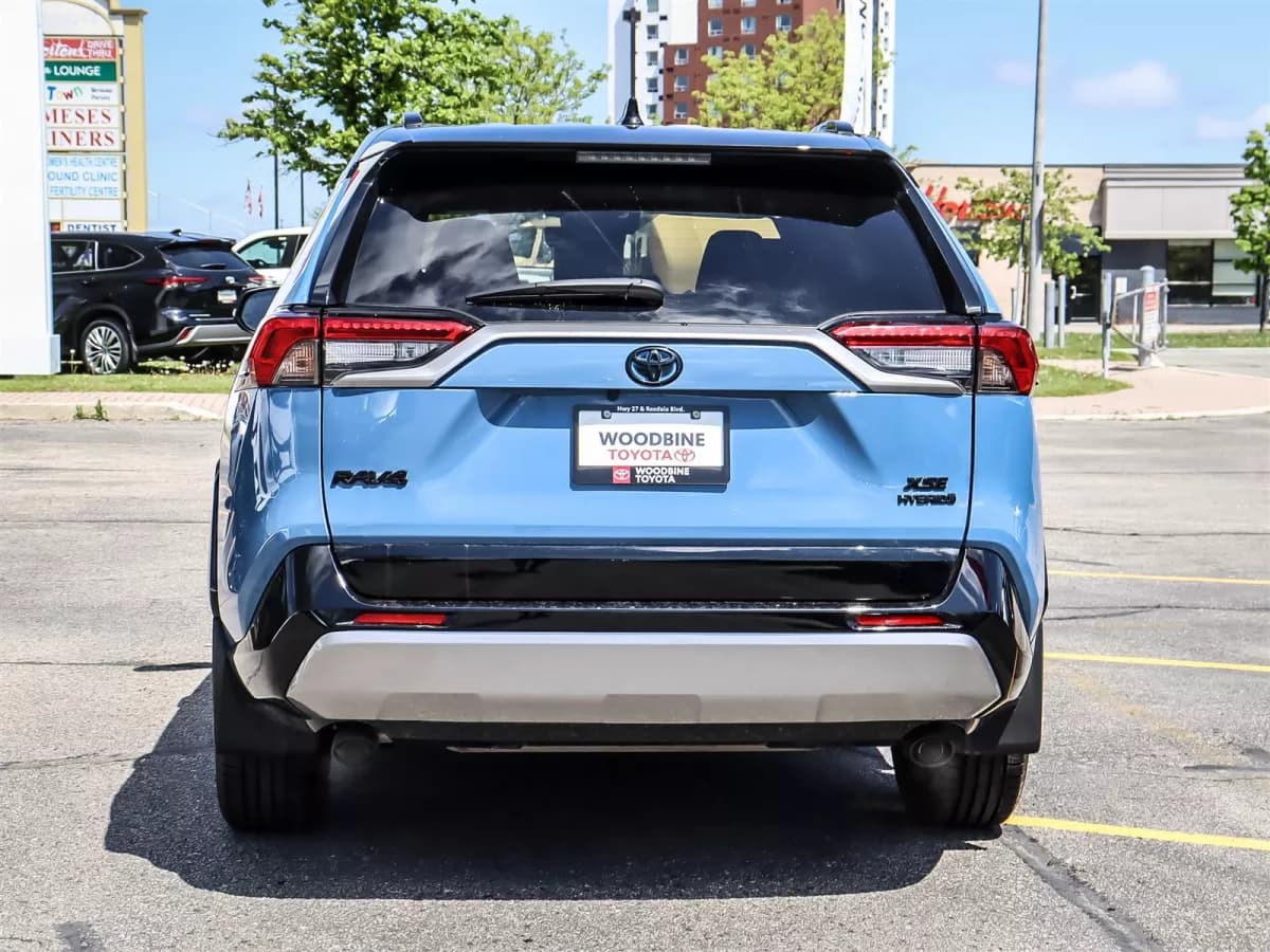 Toyota RAV4 2023 — photo 4