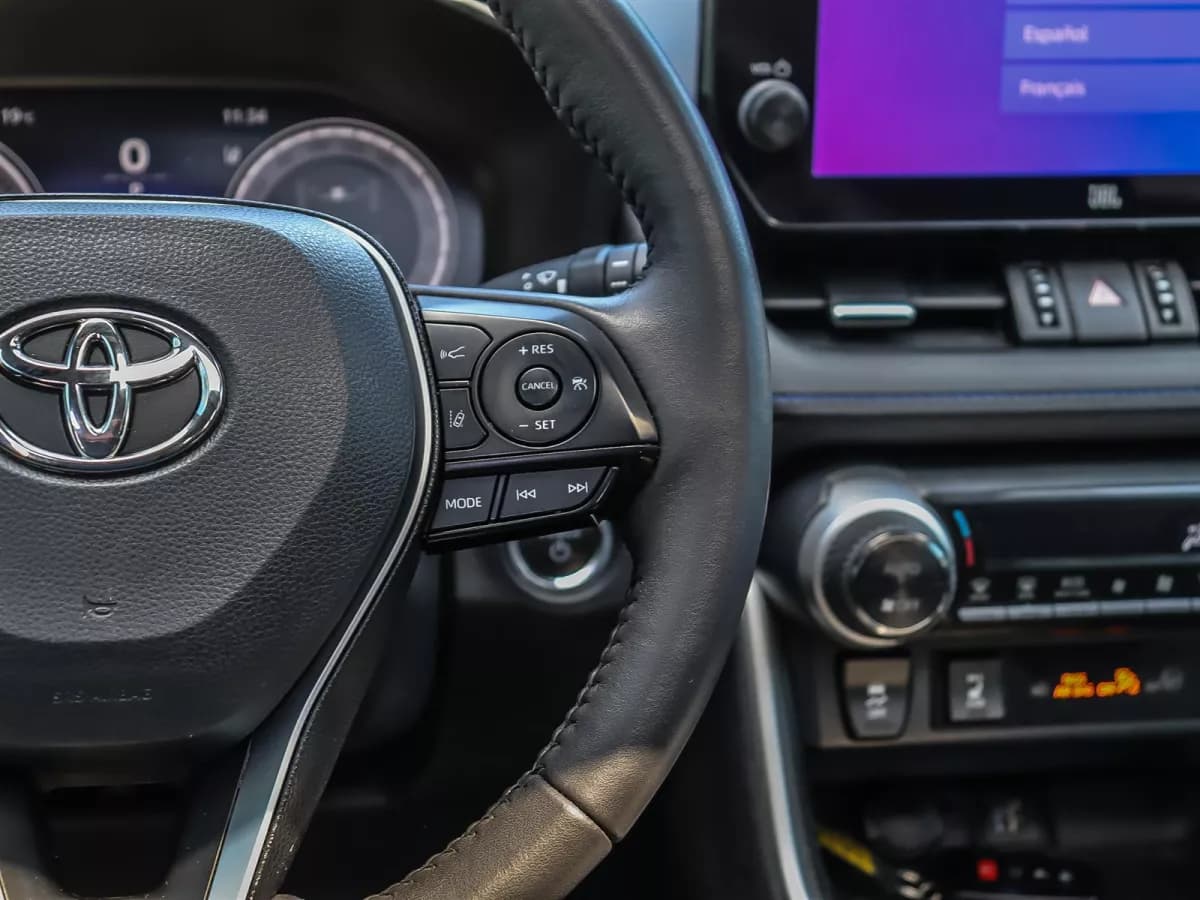 Toyota RAV4 2023 — photo 14