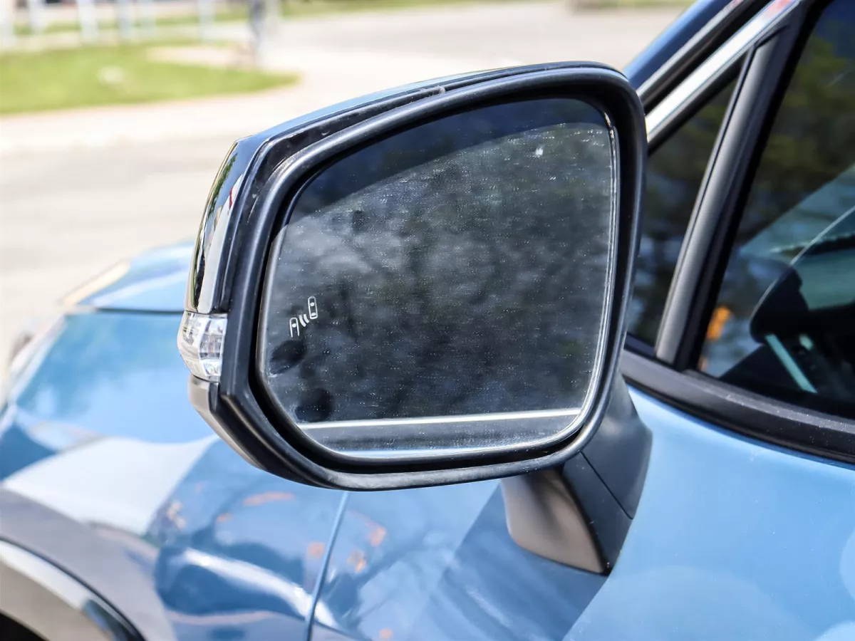 Toyota RAV4 2023 — photo 6