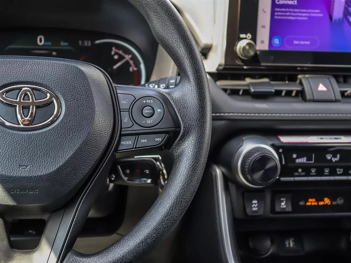 Toyota RAV4 2025 — photo 13