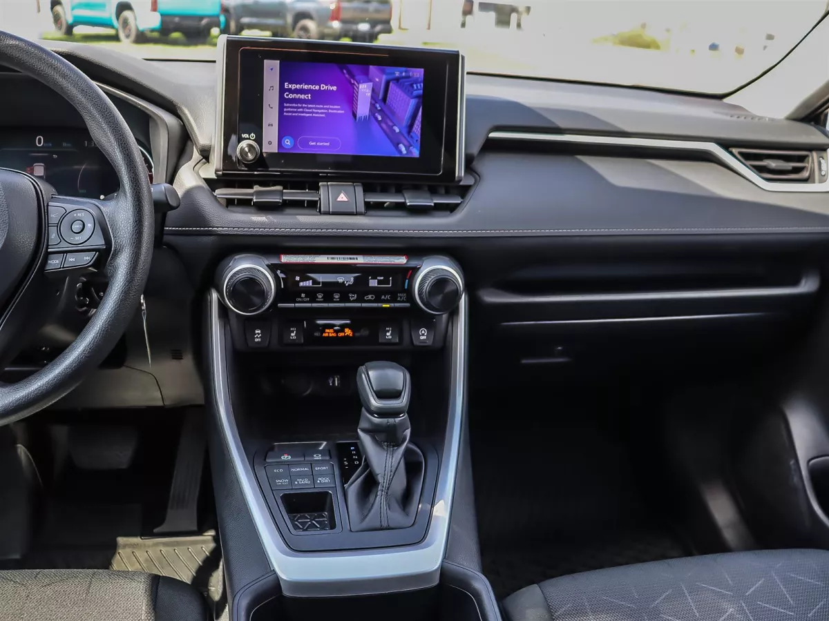 Toyota RAV4 2025 — photo 15