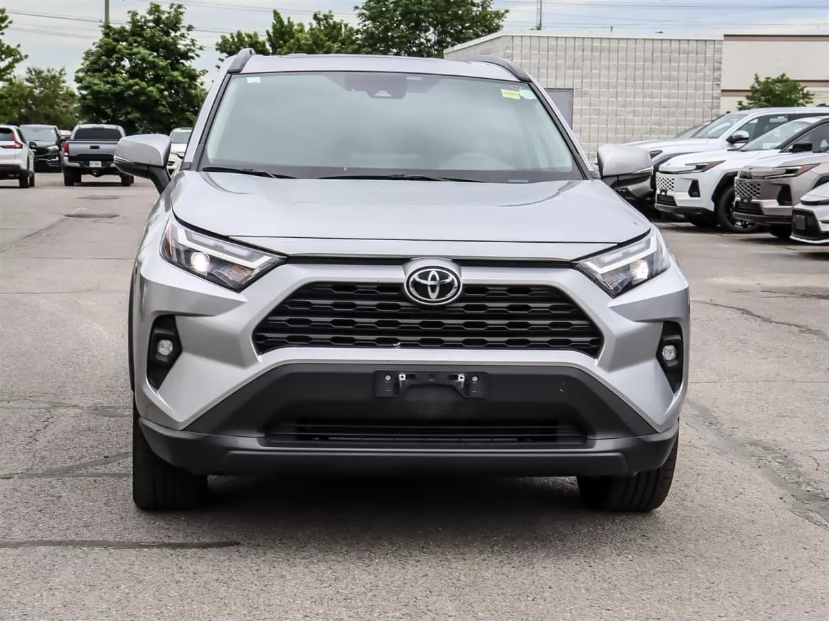 Toyota RAV4 2023 — photo 3