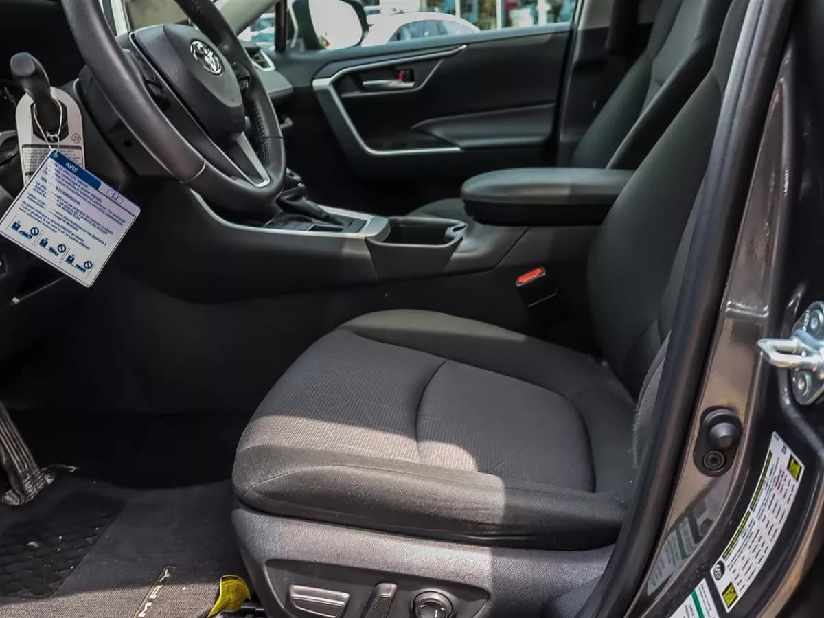 Toyota RAV4 2024 — photo 10