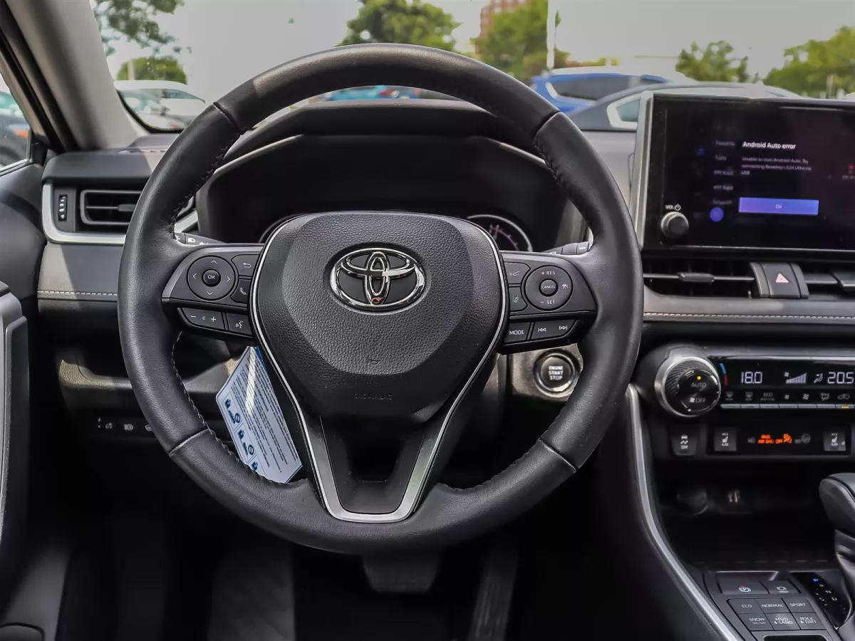 Toyota RAV4 2024 — photo 13
