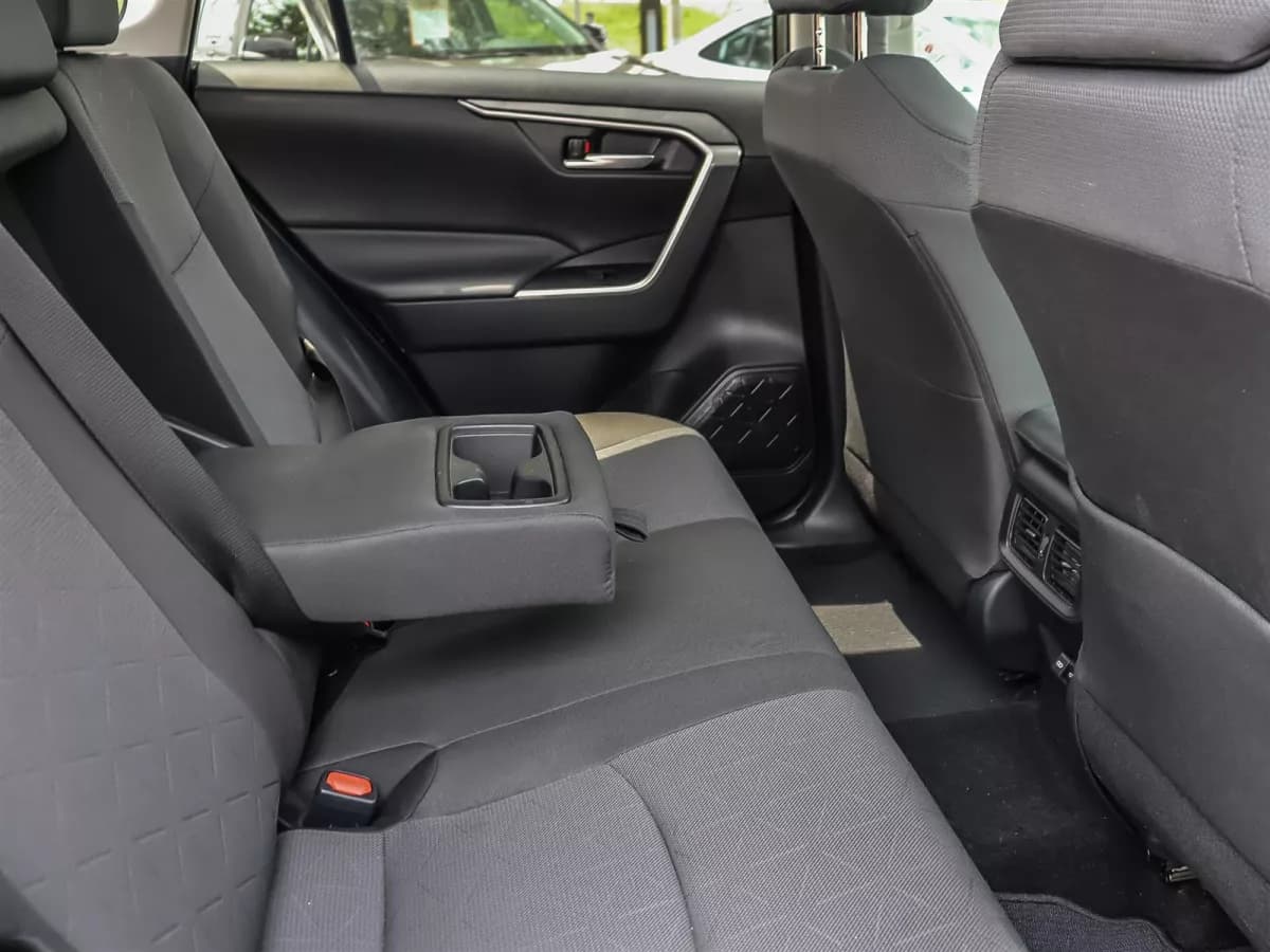 Toyota RAV4 2024 — photo 21