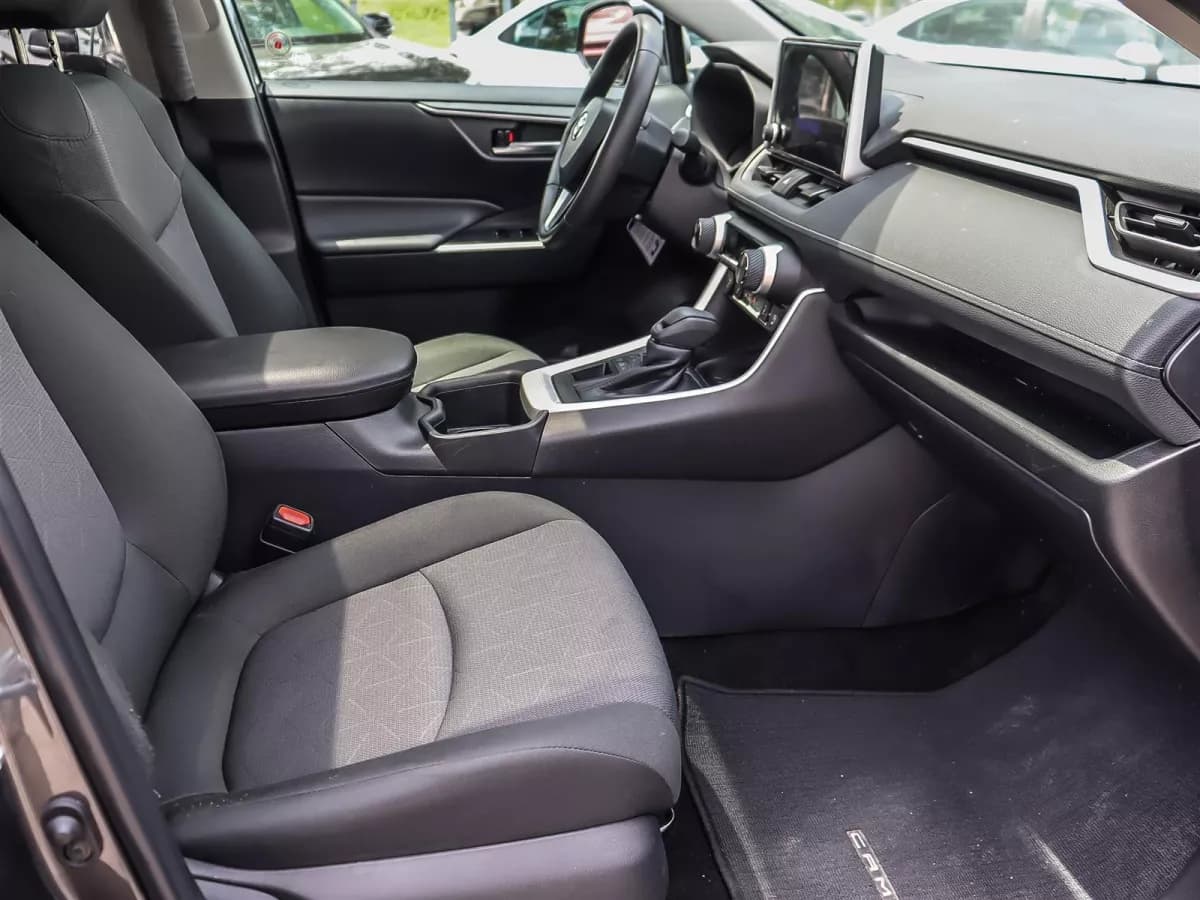 Toyota RAV4 2024 — photo 19