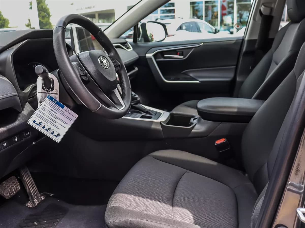 Toyota RAV4 2024 — photo 9