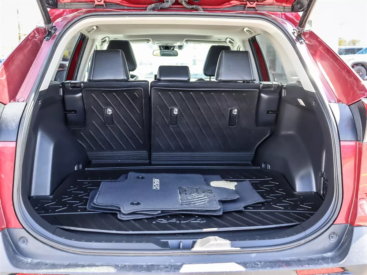 Toyota RAV4 2023 — photo 22
