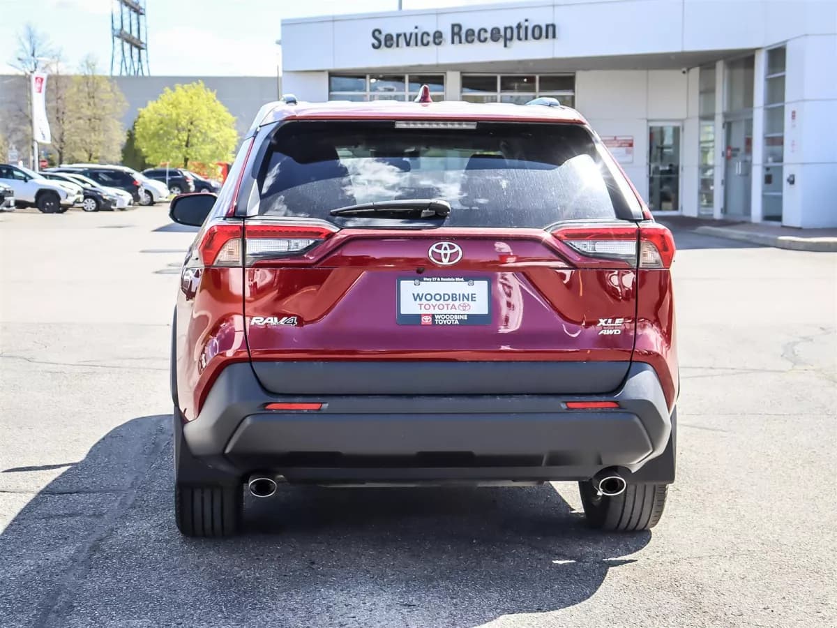 Toyota RAV4 2023 — photo 5