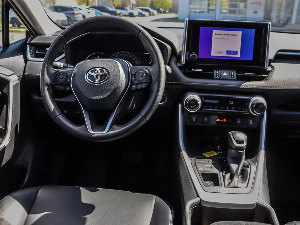 Toyota RAV4 2023 — photo 15