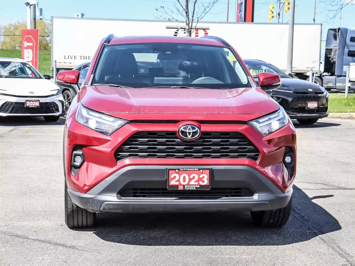 Toyota RAV4 2023 — photo 3